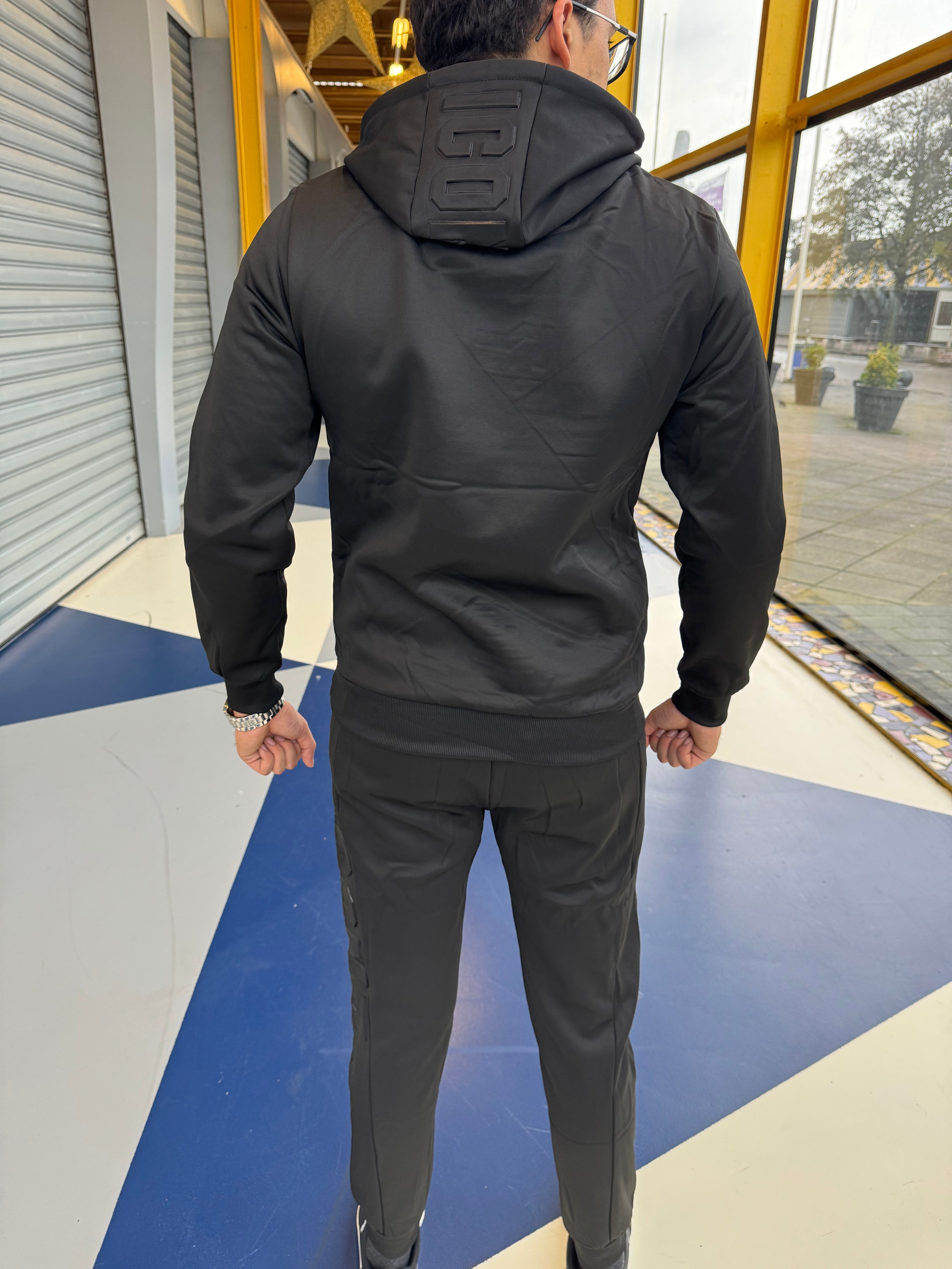 ICON TRACKSUIT - BLACK