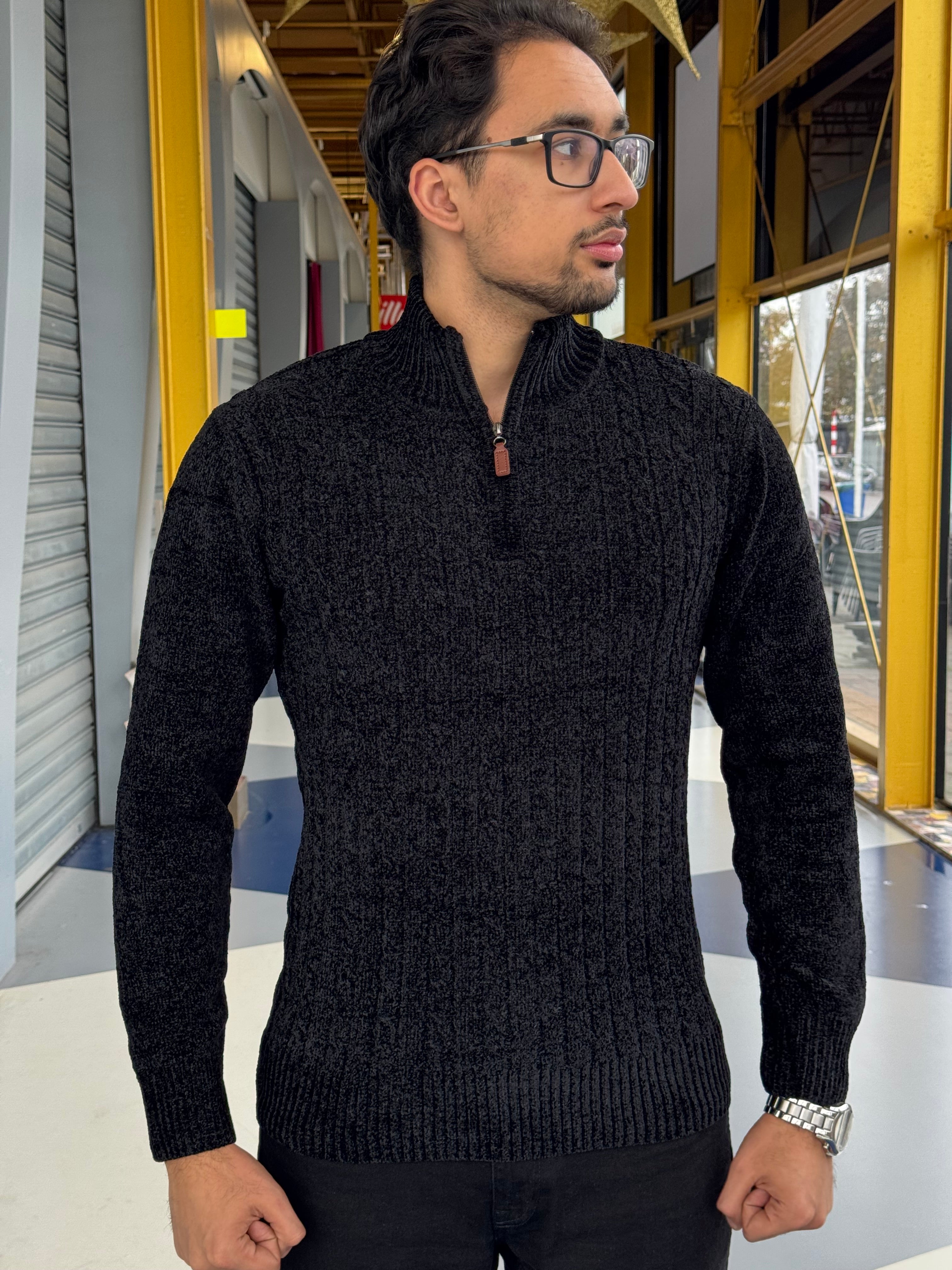 HALF-ZIP SWEATER - BLACK